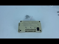 전원 공급기를 밝히는 엘리베이터 비상